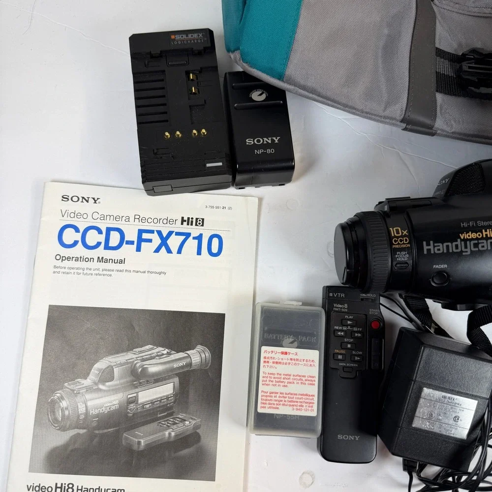 Sony‎ Handycam CCD-FX710 Video Hi8 Camcorder Bundle Parts Repair C-10